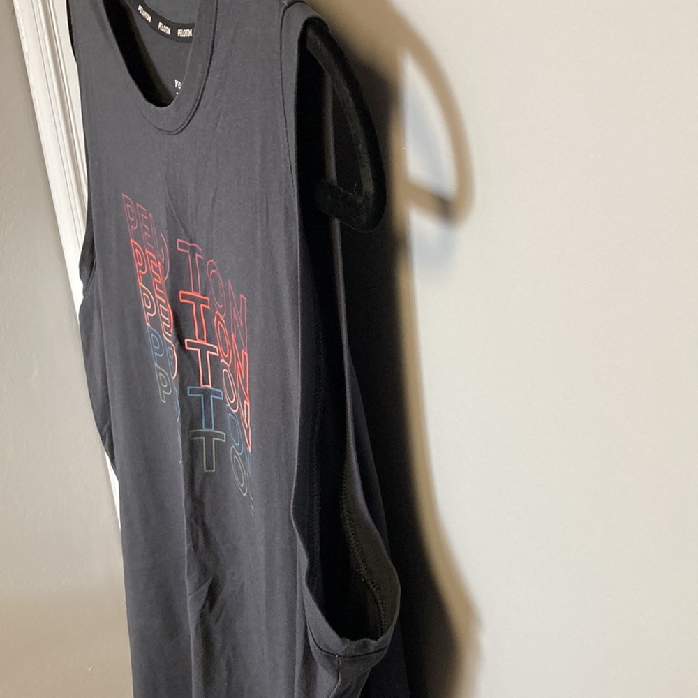 Peloton Retired Tank Retro Size 2X - Picture 5 of 6